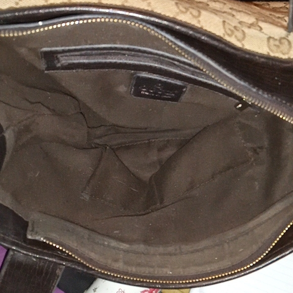 Large Authentic Used Gucci Pelham bag - Picture 4 of 5